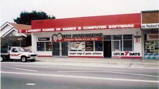 Illustration for article titled 30 Years of Triumph, and Tragedy, For an Iconic Games Retailer